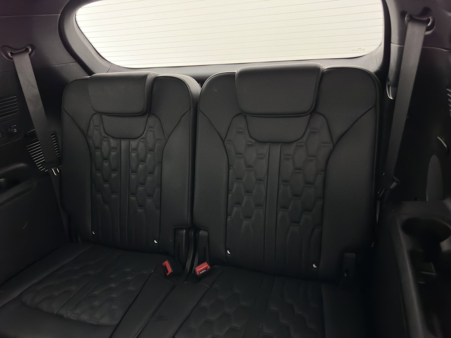 Kia Sorento 1.6 T-GDI Plug-in Hybrid 4WD ExecutiveLine [ 7-Pers. ] (Plug-in) (INCL.BTW) *PANO | HEAD-UP | LEATHER | MEMORY-PACK | TOP-VIEW | FULL-LED | BLINDSPOT | ADAPTIVE-CRUISE | HEATED-COMFORTSEATS | BOSE-SOUND | KEYLESS | DIGI-COCKPIT | PRIVACY-GLASS | AMBIENT-L