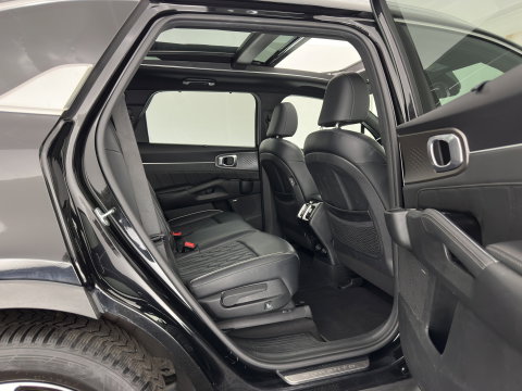 Kia Sorento 1.6 T-GDI Plug-in Hybrid 4WD ExecutiveLine [ 7-Pers. ] (Plug-in) (INCL.BTW) *PANO | HEAD-UP | LEATHER | MEMORY-PACK | TOP-VIEW | FULL-LED | BLINDSPOT | ADAPTIVE-CRUISE | HEATED-COMFORTSEATS | BOSE-SOUND | KEYLESS | DIGI-COCKPIT | PRIVACY-GLASS | AMBIENT-L