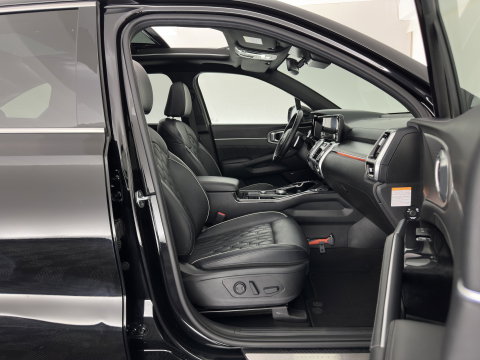 Kia Sorento 1.6 T-GDI Plug-in Hybrid 4WD ExecutiveLine [ 7-Pers. ] (Plug-in) (INCL.BTW) *PANO | HEAD-UP | LEATHER | MEMORY-PACK | TOP-VIEW | FULL-LED | BLINDSPOT | ADAPTIVE-CRUISE | HEATED-COMFORTSEATS | BOSE-SOUND | KEYLESS | DIGI-COCKPIT | PRIVACY-GLASS | AMBIENT-L