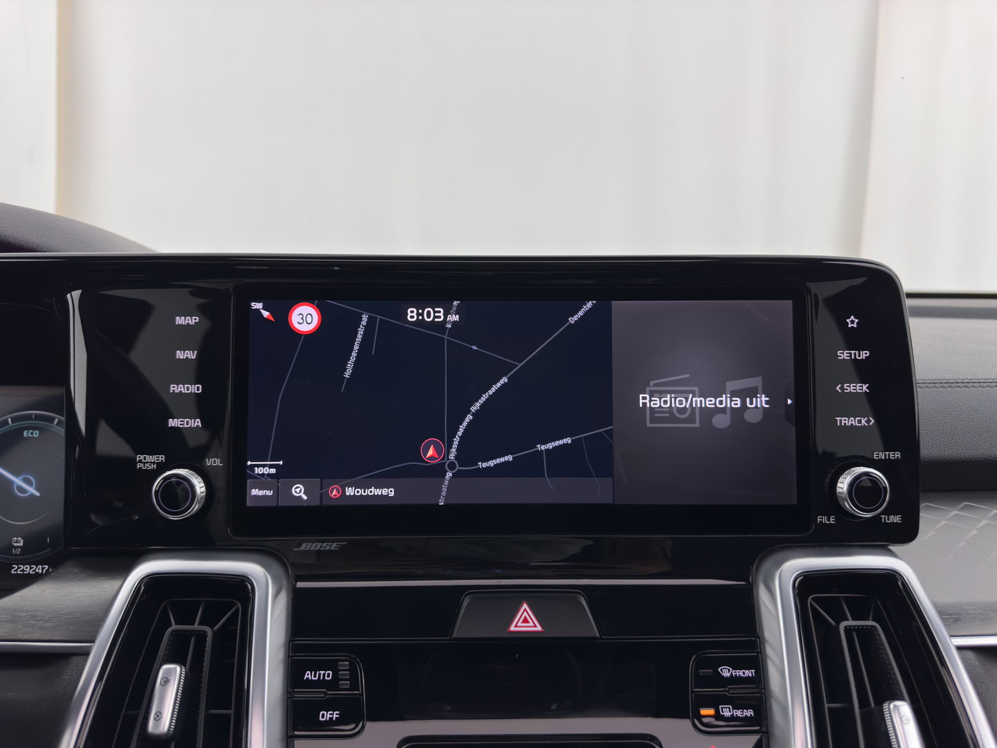 Kia Sorento 1.6 T-GDI Plug-in Hybrid 4WD ExecutiveLine [ 7-Pers. ] (Plug-in) (INCL.BTW) *PANO | HEAD-UP | LEATHER | MEMORY-PACK | TOP-VIEW | FULL-LED | BLINDSPOT | ADAPTIVE-CRUISE | HEATED-COMFORTSEATS | BOSE-SOUND | KEYLESS | DIGI-COCKPIT | PRIVACY-GLASS | AMBIENT-L
