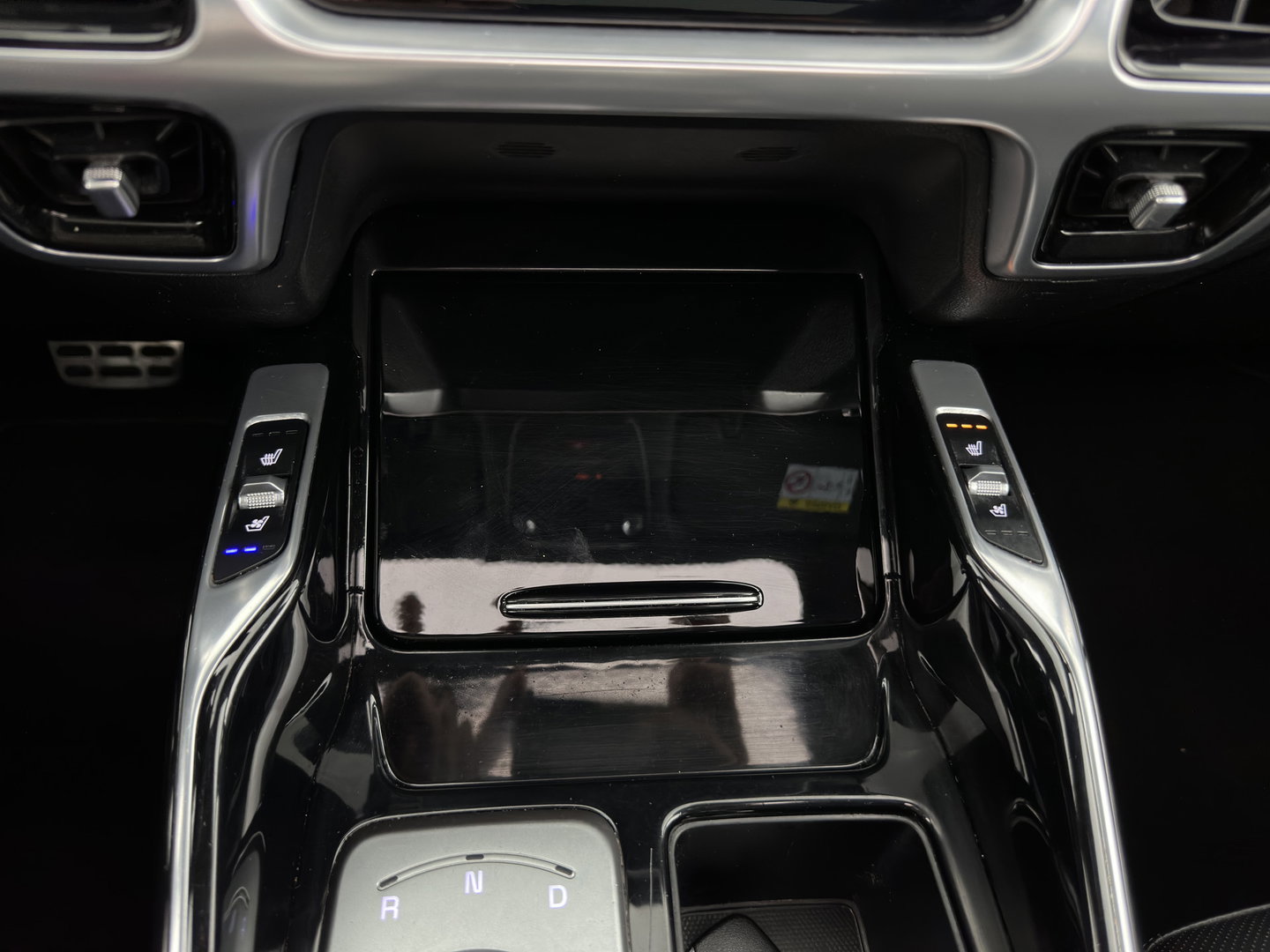 Kia Sorento 1.6 T-GDI Plug-in Hybrid 4WD ExecutiveLine [ 7-Pers. ] (Plug-in) (INCL.BTW) *PANO | HEAD-UP | LEATHER | MEMORY-PACK | TOP-VIEW | FULL-LED | BLINDSPOT | ADAPTIVE-CRUISE | HEATED-COMFORTSEATS | BOSE-SOUND | KEYLESS | DIGI-COCKPIT | PRIVACY-GLASS | AMBIENT-L
