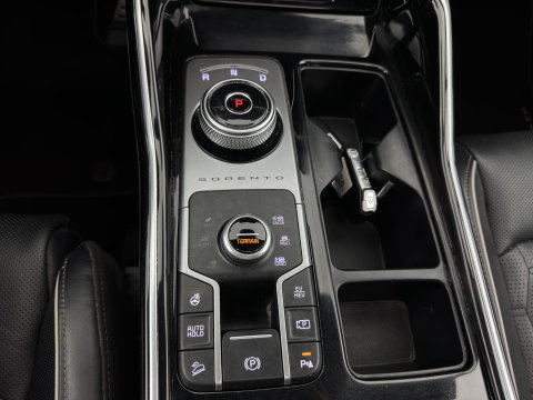 Kia Sorento 1.6 T-GDI Plug-in Hybrid 4WD ExecutiveLine [ 7-Pers. ] (Plug-in) (INCL.BTW) *PANO | HEAD-UP | LEATHER | MEMORY-PACK | TOP-VIEW | FULL-LED | BLINDSPOT | ADAPTIVE-CRUISE | HEATED-COMFORTSEATS | BOSE-SOUND | KEYLESS | DIGI-COCKPIT | PRIVACY-GLASS | AMBIENT-L