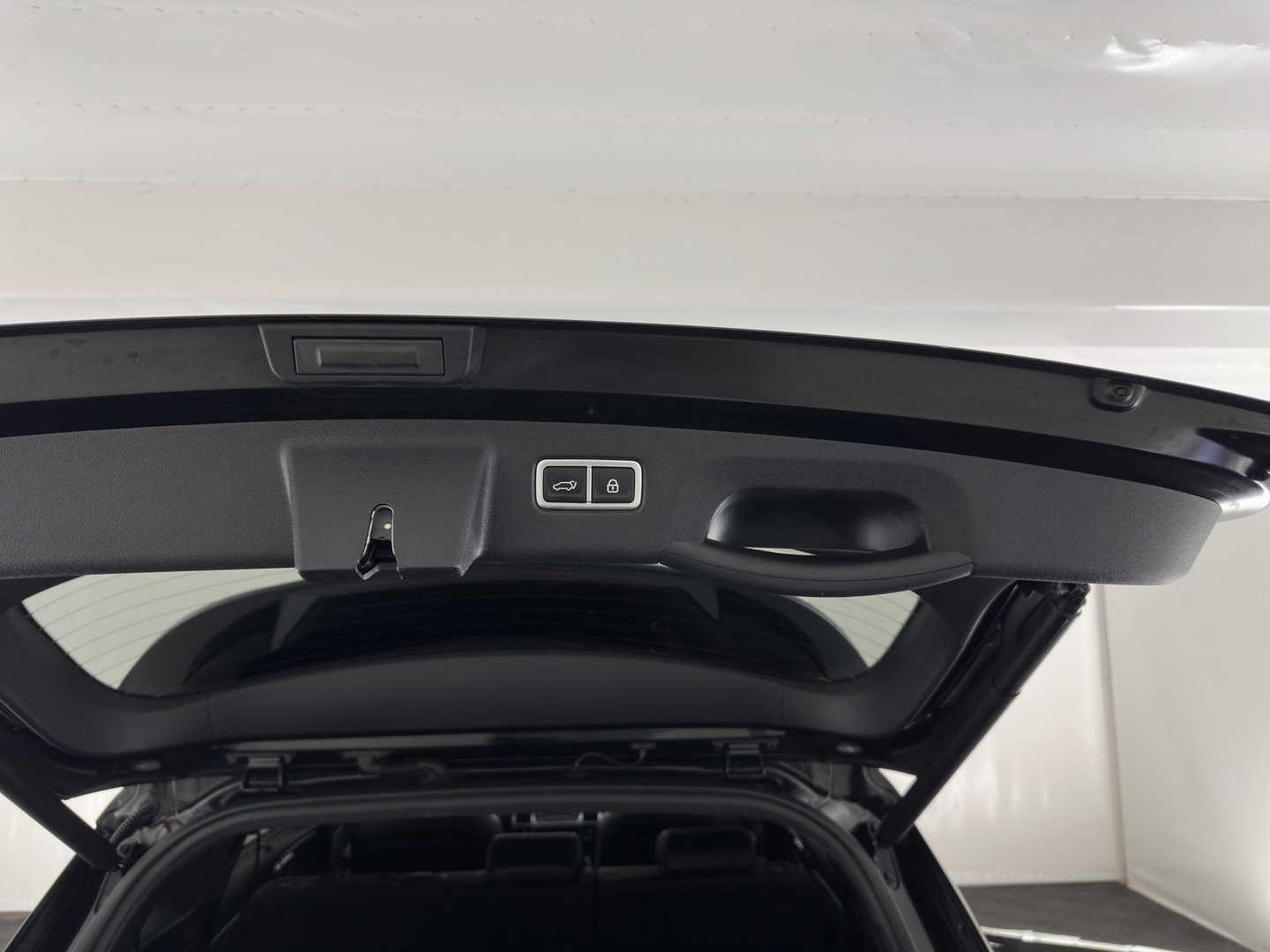 Kia Sorento 1.6 T-GDI Plug-in Hybrid 4WD ExecutiveLine [ 7-Pers. ] (Plug-in) (INCL.BTW) *PANO | HEAD-UP | LEATHER | MEMORY-PACK | TOP-VIEW | FULL-LED | BLINDSPOT | ADAPTIVE-CRUISE | HEATED-COMFORTSEATS | BOSE-SOUND | KEYLESS | DIGI-COCKPIT | PRIVACY-GLASS | AMBIENT-L
