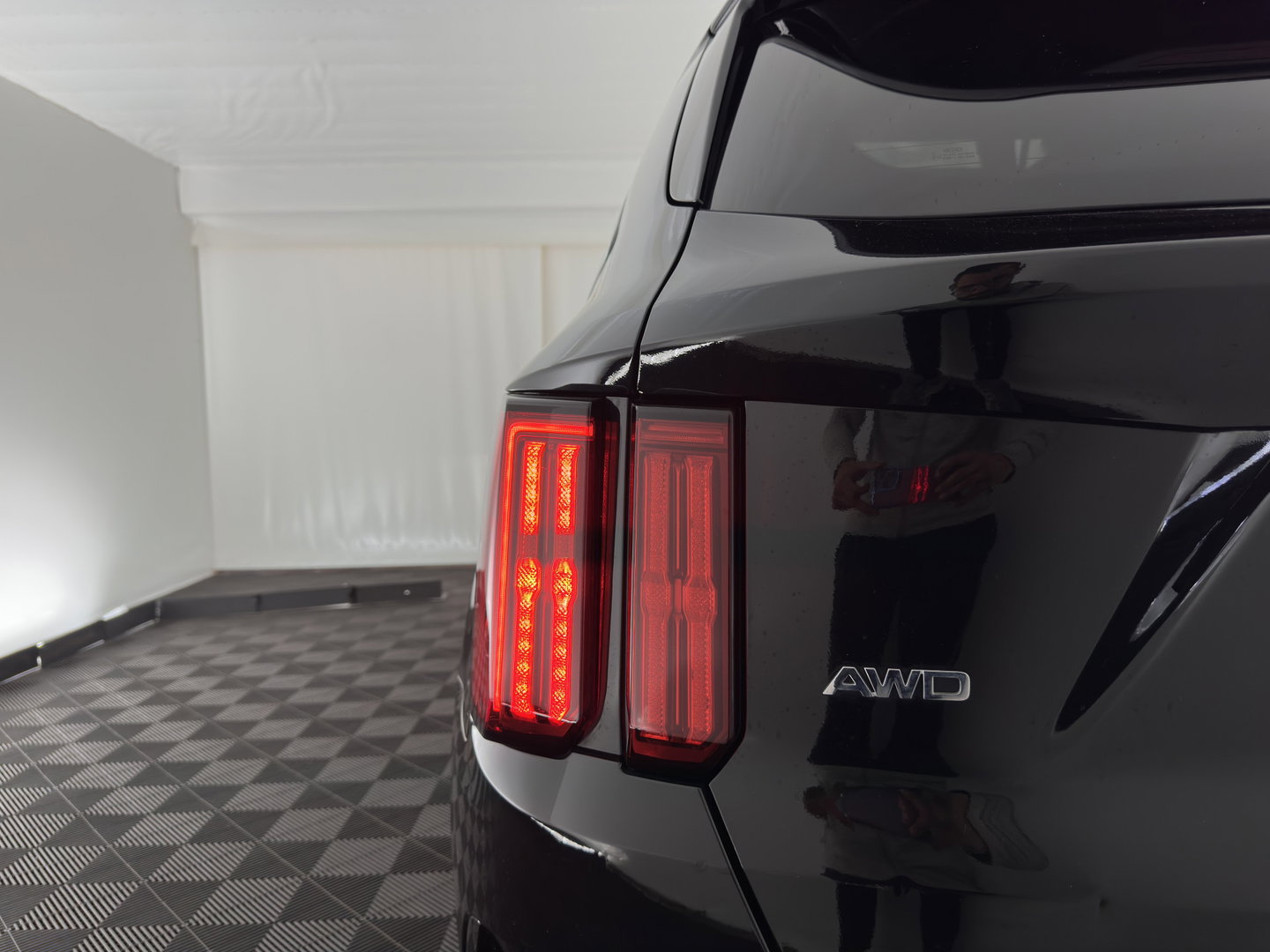 Kia Sorento 1.6 T-GDI Plug-in Hybrid 4WD ExecutiveLine [ 7-Pers. ] (Plug-in) (INCL.BTW) *PANO | HEAD-UP | LEATHER | MEMORY-PACK | TOP-VIEW | FULL-LED | BLINDSPOT | ADAPTIVE-CRUISE | HEATED-COMFORTSEATS | BOSE-SOUND | KEYLESS | DIGI-COCKPIT | PRIVACY-GLASS | AMBIENT-L