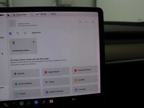 Tesla Model 3 Performance AWD 75 kWh | Traffic-Aware Cruise control | Leder | Lichtmetaal 20'' | Achterbank verwarming | Park assist | Climate control