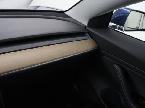 Tesla Model 3 Performance AWD 75 kWh | Traffic-Aware Cruise control | Leder | Lichtmetaal 20'' | Achterbank verwarming | Park assist | Climate control
