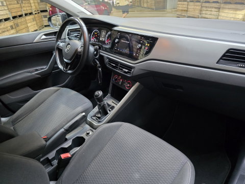 Volkswagen Polo 1.0 TSI Comfortline Pano Full LED Carplay Cruise 15"LM