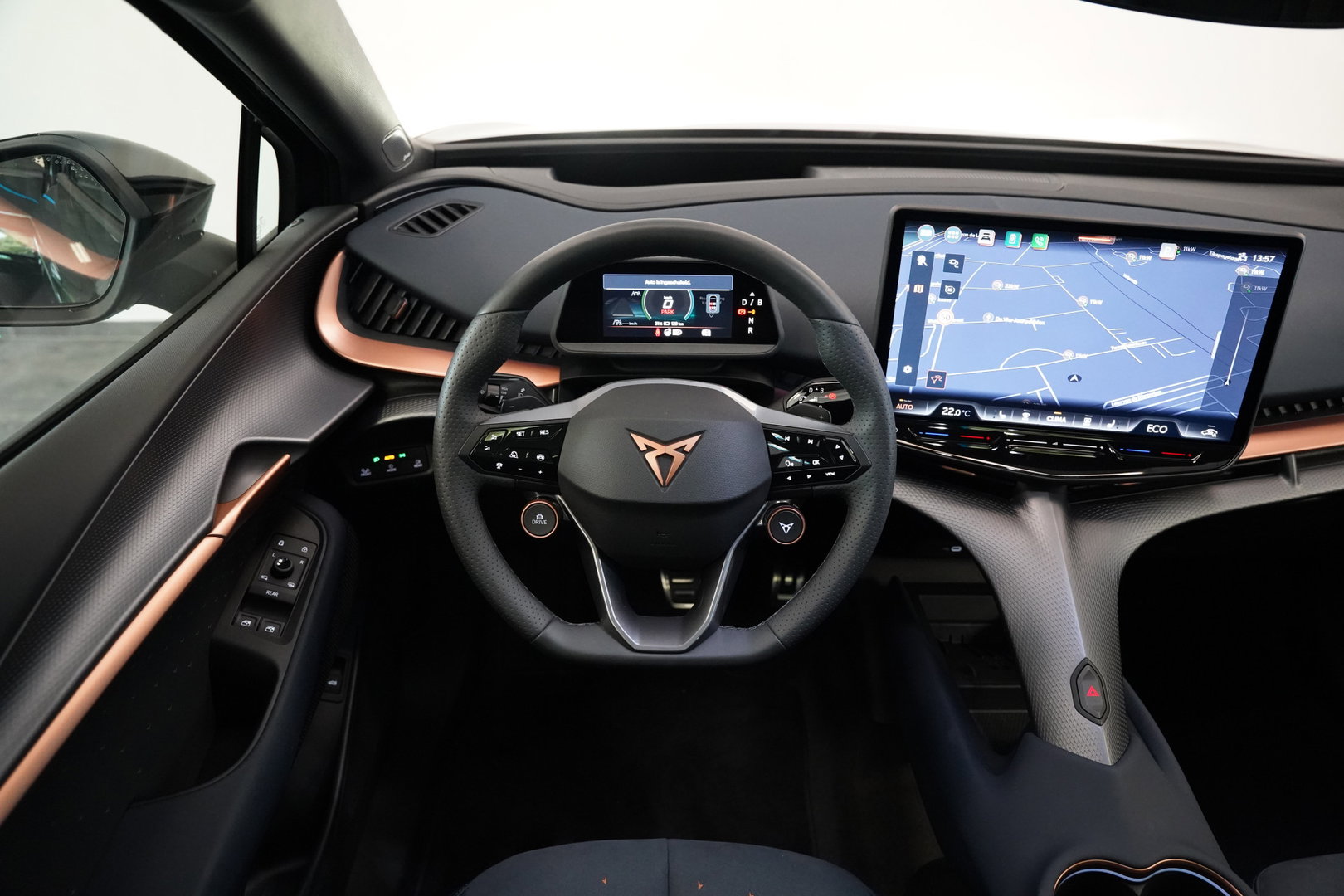 CUPRA Tavascan Adrenaline 82 kWh ACC DCC PDC 360 Camera Panoramadak Sennheiser Audio 24 Maanden garantie* (Vraag naar de voorwaarden)