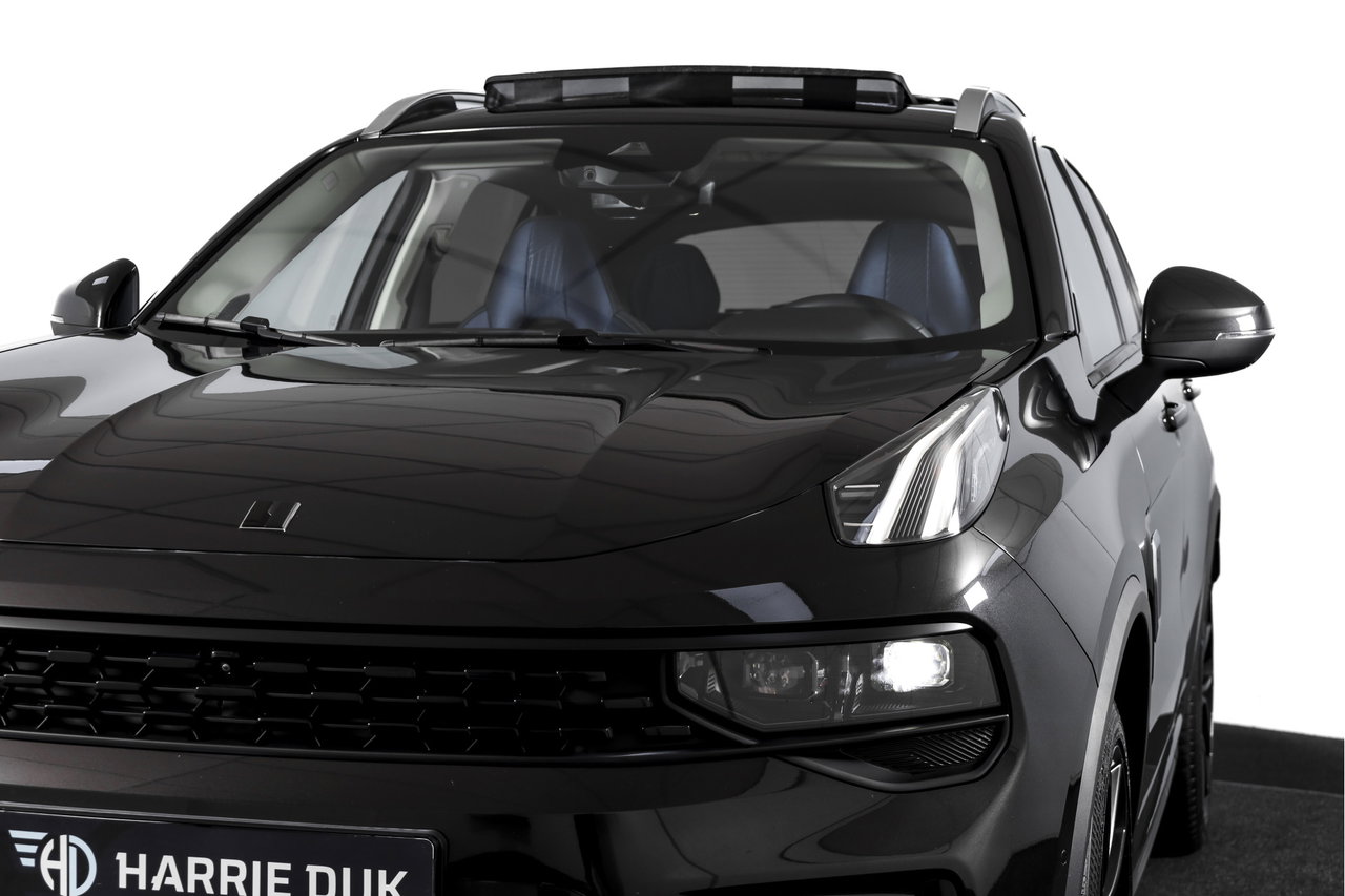 Lynk & Co 01