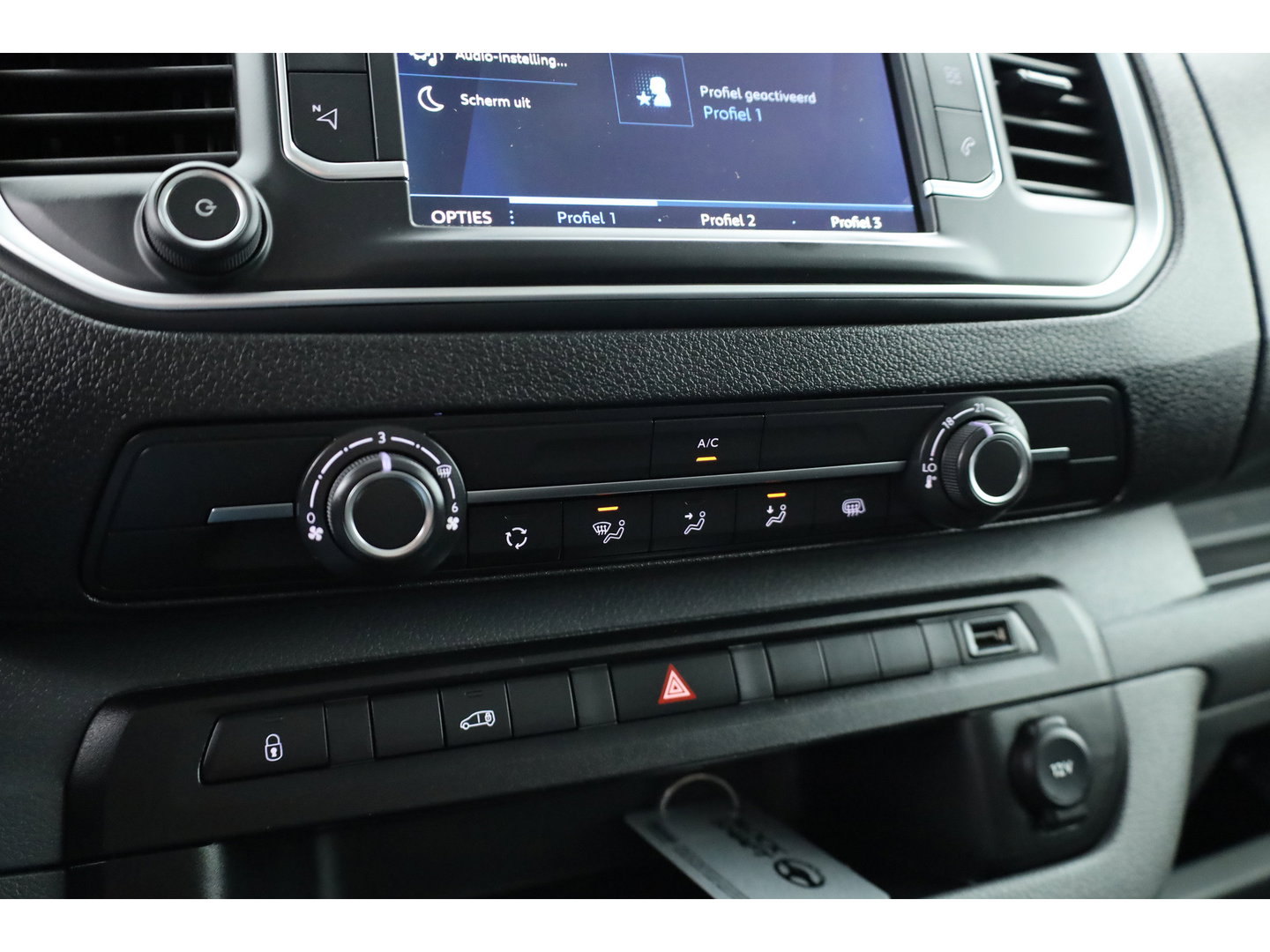 Peugeot Expert 1.5 BlueHDI 120 Compact Premium | 2x Stoel | Navi | Apple Carplay | Trekhaak