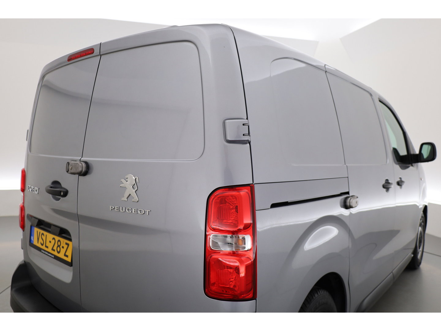 Peugeot Expert 1.5 BlueHDI 120 Compact Premium | 2x Stoel | Navi | Apple Carplay | Trekhaak