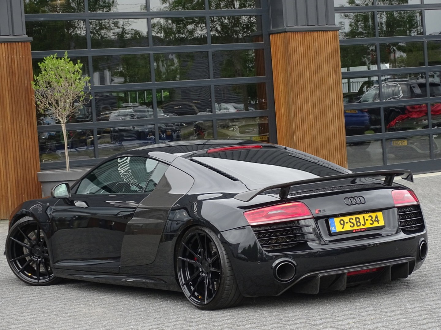 Quattro R8 4.2 V8 FSI 421PK / Carbon / Liftsysteem / LED / B&O