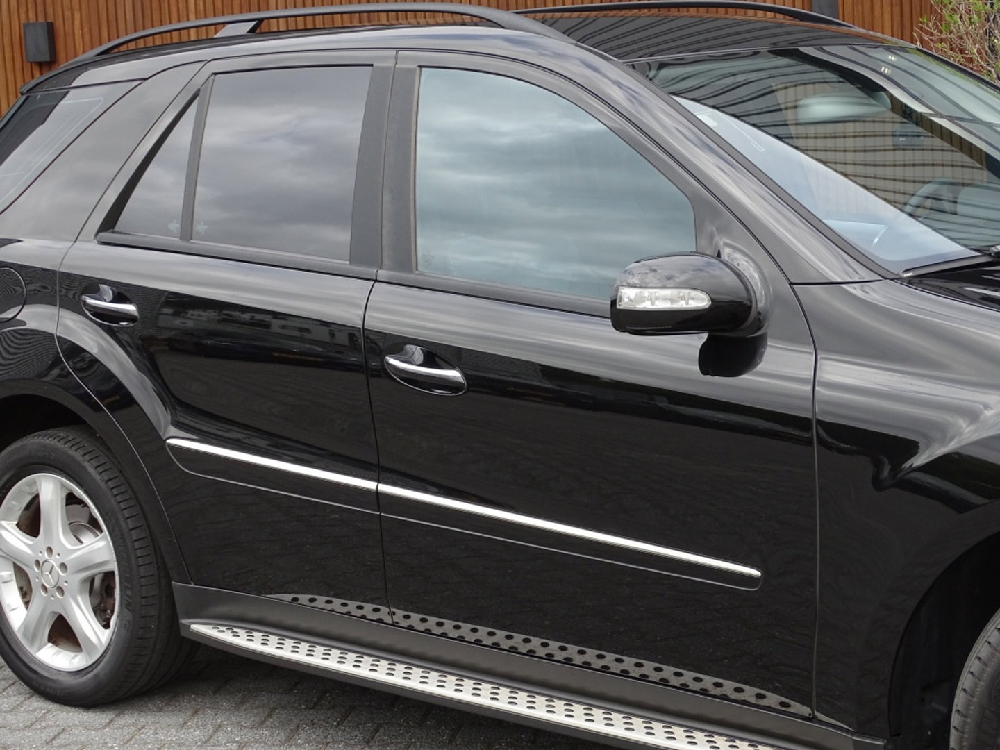 Mercedes-Benz M-Klasse 350 272PK V6 / Youngtimer / Xenon / Alcanatara / 2006