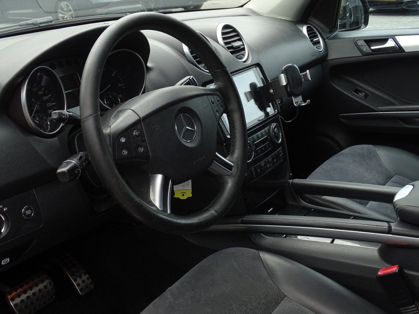 Mercedes-Benz M-Klasse 350 272PK V6 / Youngtimer / Xenon / Alcanatara / 2006