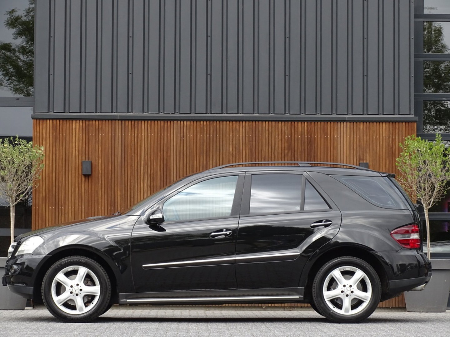 Mercedes-Benz M-Klasse 350 272PK V6 / Youngtimer / Xenon / Alcanatara / 2006
