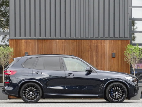 BMW X5 45e 394PK M-Sport / Laser / 2022 / BTW / Trekhaak / Pano
