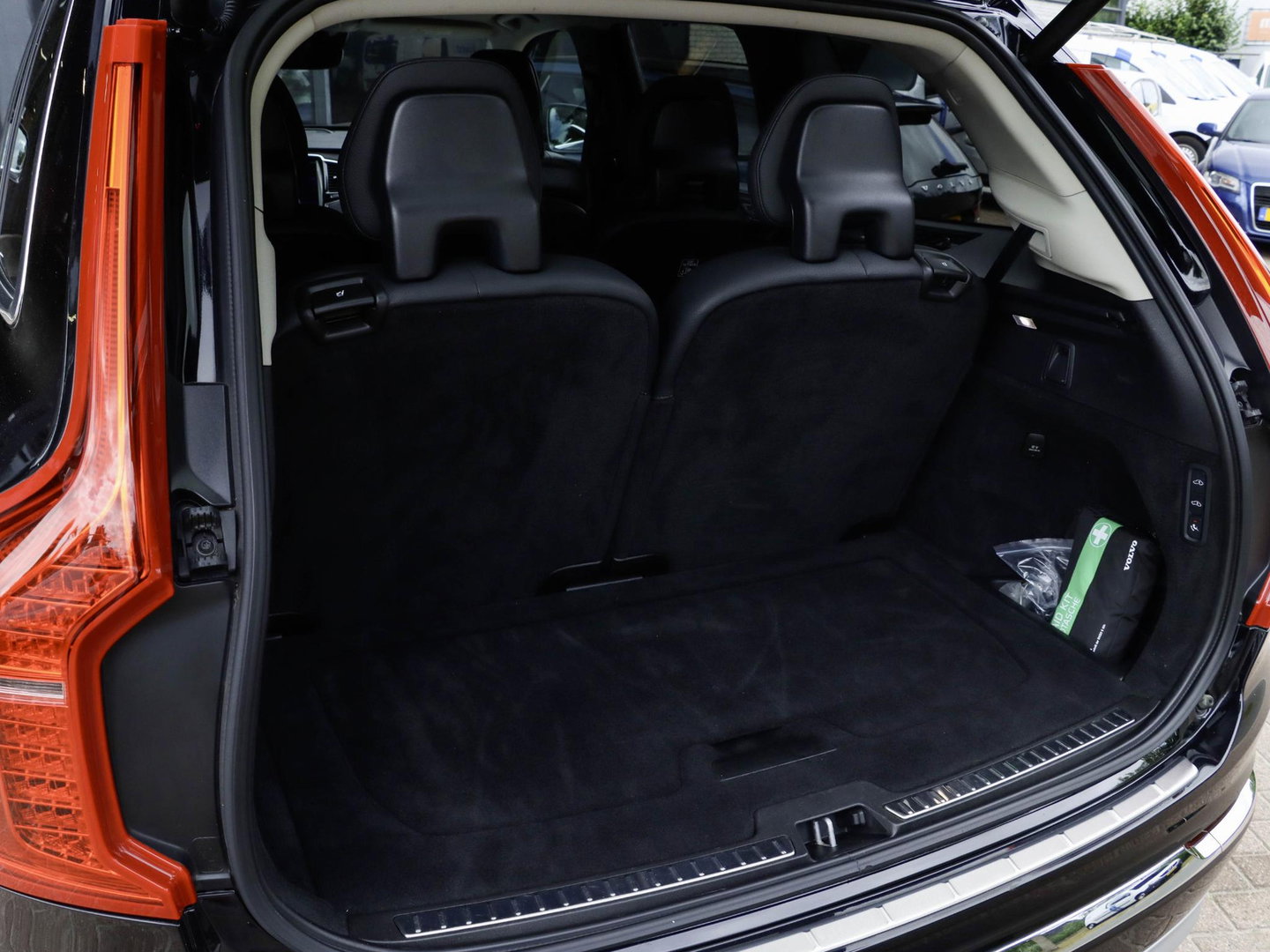 Volvo XC90 T8 Recharge AWD Inscription 7p Bowers & Wilkins Luchtvering 22 inch