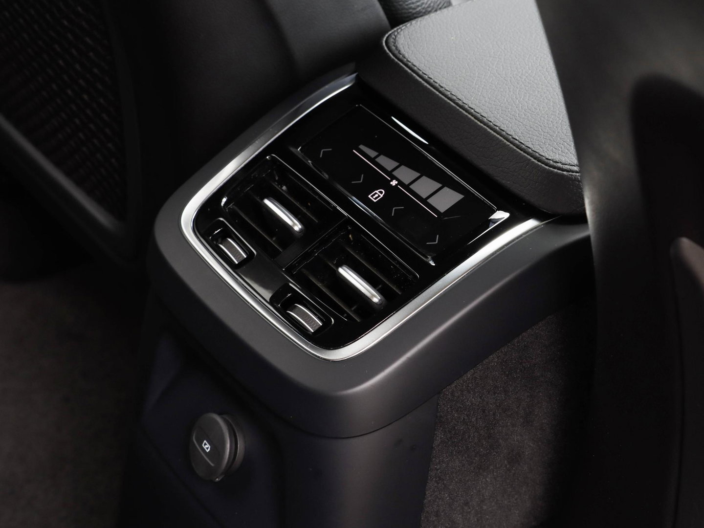 Volvo XC90 T8 Recharge AWD Inscription 7p Bowers & Wilkins Luchtvering 22 inch