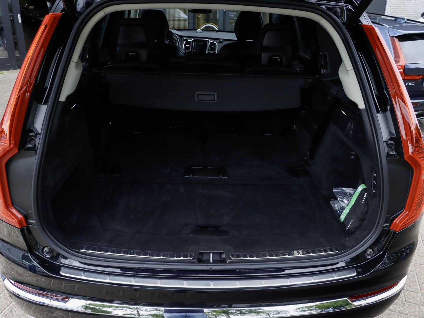 Volvo XC90 T8 Recharge AWD Inscription 7p Bowers & Wilkins Luchtvering 22 inch