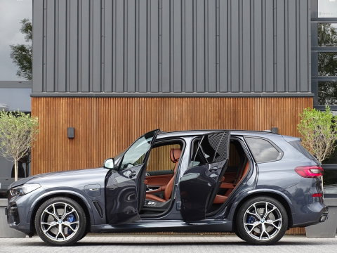 BMW X5 45e 394PK M-Sport / Laser / 360 / Pano / Softclose / Pano