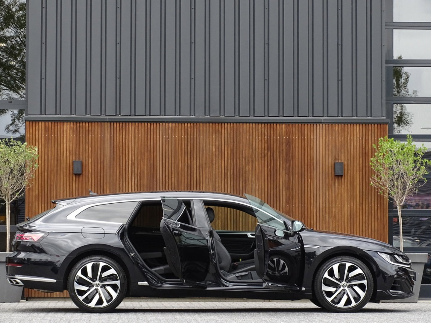 Volkswagen Arteon Shooting Brake 2.0 TSI 191PK DSG / R-Line / IQ-Light