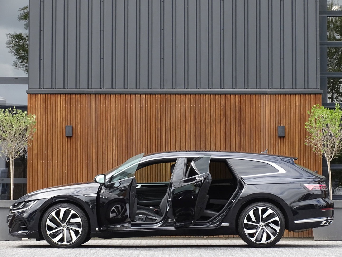 Volkswagen Arteon Shooting Brake 2.0 TSI 191PK DSG / R-Line / IQ-Light