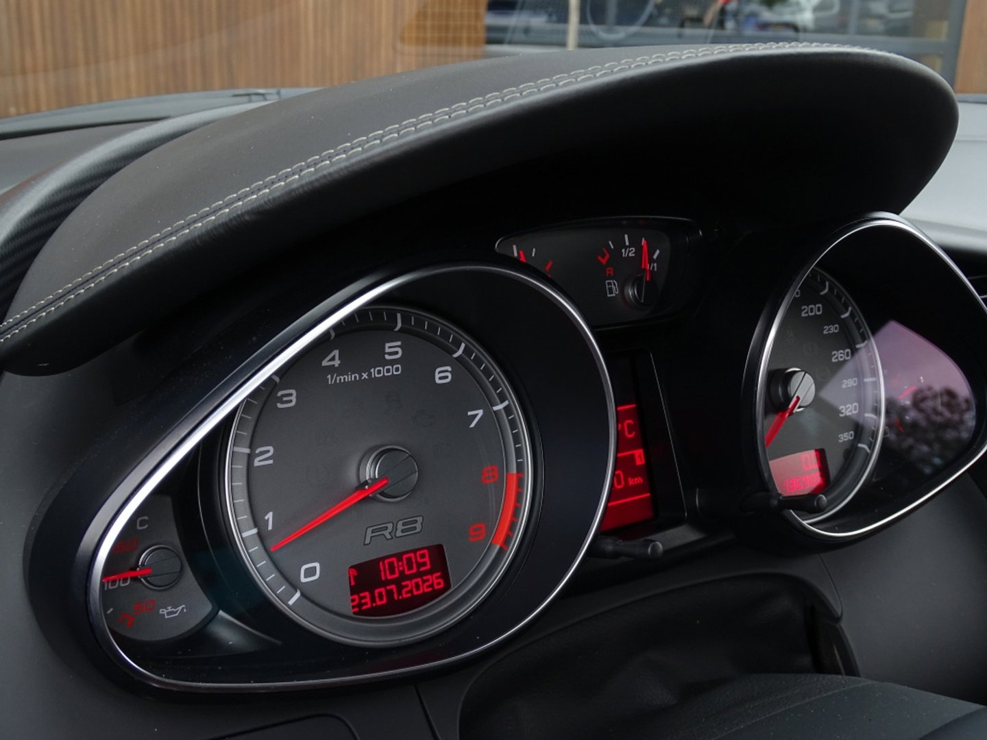 Quattro R8 4.2 V8 FSI 421PK / Carbon / Liftsysteem / LED / B&O