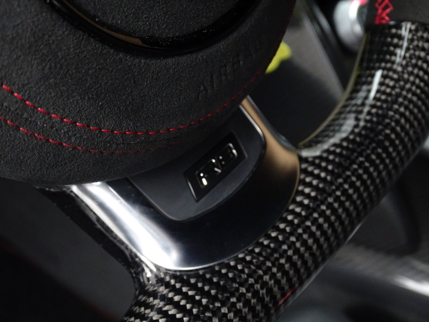 Quattro R8 4.2 V8 FSI 421PK / Carbon / Liftsysteem / LED / B&O