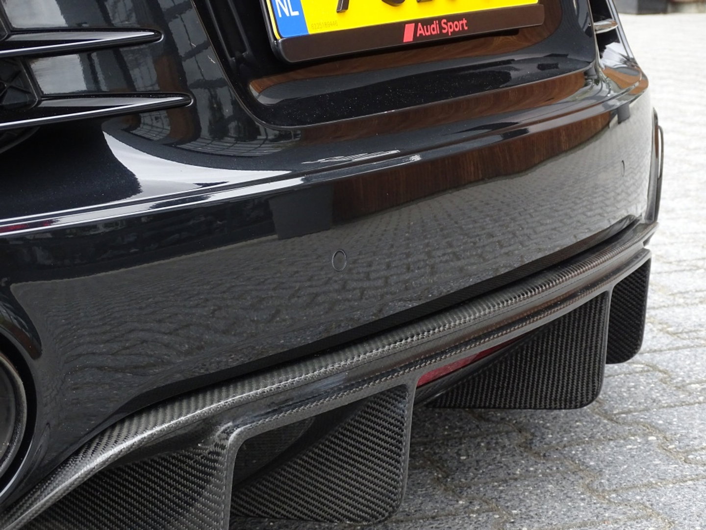 Quattro R8 4.2 V8 FSI 421PK / Carbon / Liftsysteem / LED / B&O