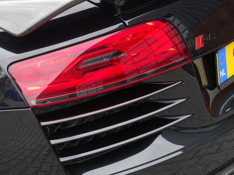 Quattro R8 4.2 V8 FSI 421PK / Carbon / Liftsysteem / LED / B&O