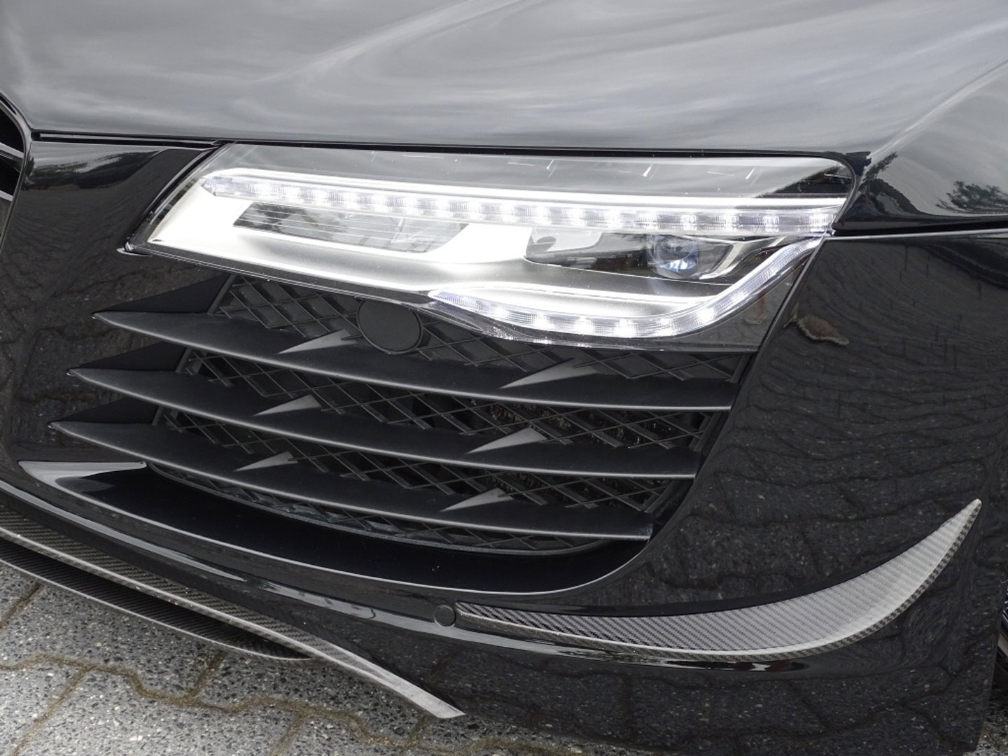 Quattro R8 4.2 V8 FSI 421PK / Carbon / Liftsysteem / LED / B&O