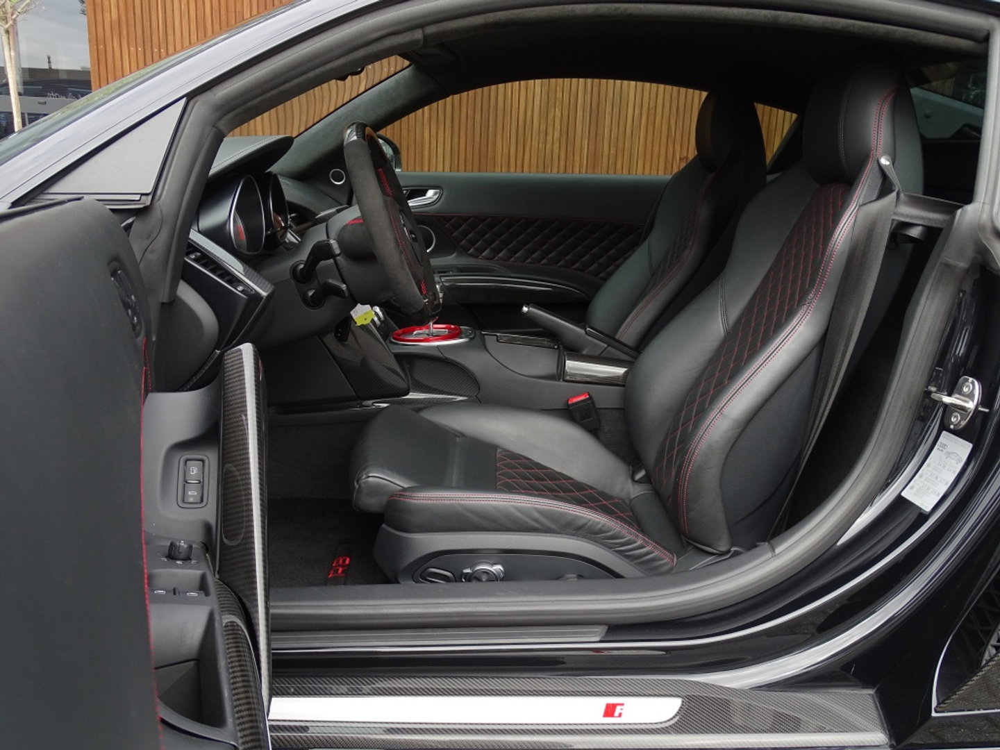 Quattro R8 4.2 V8 FSI 421PK / Carbon / Liftsysteem / LED / B&O