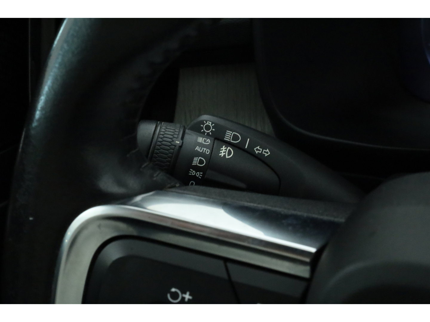 Volvo XC40 1.5 T5 Recharge Inscription | Trekhaak | 360 Cam | ACC | Blis | H&K Audio | stoel 4 & stuur Verwarming