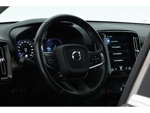 Volvo XC40 1.5 T5 Recharge Inscription | Trekhaak | 360 Cam | ACC | Blis | H&K Audio | stoel 4 & stuur Verwarming
