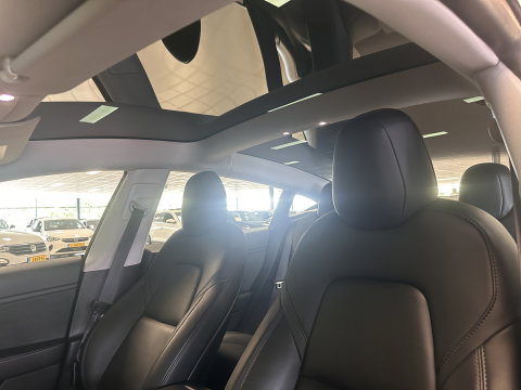 Tesla Model 3 Long Range AWD 75 kWh | 351 PK! | Origineel Nederlands | Leder | Autopilot | Premium Audio | Panoramadak | Elektrische Stoelen |  Stoelverwarming | Achterbankverwarming |