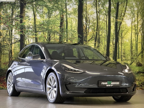 Tesla Model 3 Long Range AWD 75 kWh | 351 PK! | Origineel Nederlands | Leder | Autopilot | Premium Audio | Panoramadak | Elektrische Stoelen |  Stoelverwarming | Achterbankverwarming |
