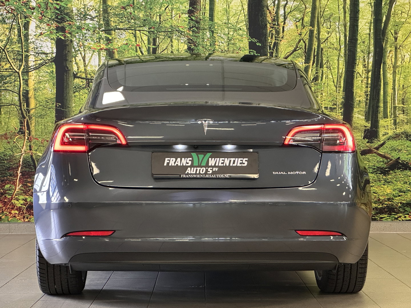 Tesla Model 3 Long Range AWD 75 kWh | 351 PK! | Origineel Nederlands | Leder | Autopilot | Premium Audio | Panoramadak | Elektrische Stoelen |  Stoelverwarming | Achterbankverwarming |