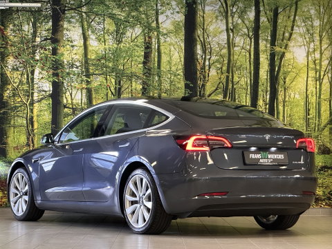 Tesla Model 3 Long Range AWD 75 kWh | 351 PK! | Origineel Nederlands | Leder | Autopilot | Premium Audio | Panoramadak | Elektrische Stoelen |  Stoelverwarming | Achterbankverwarming |