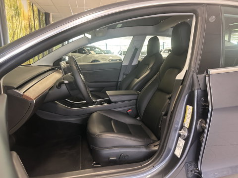 Tesla Model 3 Long Range AWD 75 kWh | 351 PK! | Origineel Nederlands | Leder | Autopilot | Premium Audio | Panoramadak | Elektrische Stoelen |  Stoelverwarming | Achterbankverwarming |