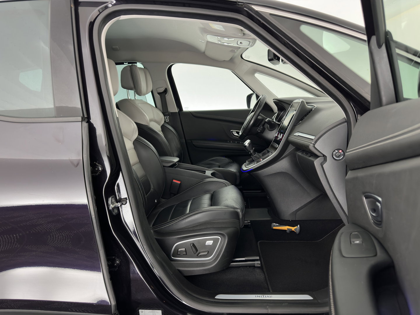 Renault Scénic 1.5 dCi Initiale Paris Hybrid Assist *HEAD-UP | ADAPTIVE-CRUISE | LEATHER | FULL-LED | BLINDSPOT | HEATED-COMFORTSEATS | BOSE-SOUND | NAVI-FULLAMP | DIGI-COCKPIT | PRIVACY-GLASS | CAMERA | ECC | PDC | 20''ALU*