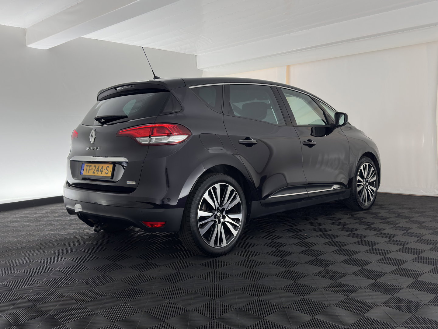 Renault Scénic 1.5 dCi Initiale Paris Hybrid Assist *HEAD-UP | ADAPTIVE-CRUISE | LEATHER | FULL-LED | BLINDSPOT | HEATED-COMFORTSEATS | BOSE-SOUND | NAVI-FULLAMP | DIGI-COCKPIT | PRIVACY-GLASS | CAMERA | ECC | PDC | 20''ALU*