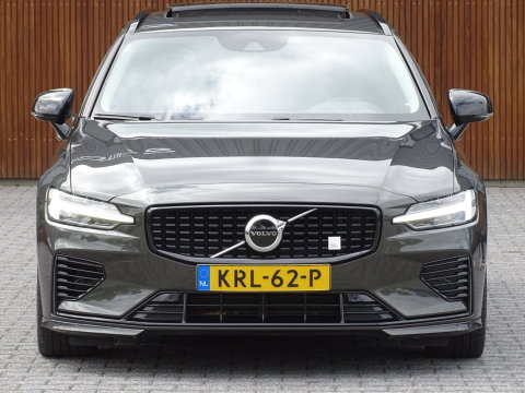Volvo V60 Inscription Plug-In Hybrid AWD 405PK / LED / Heico Ed.