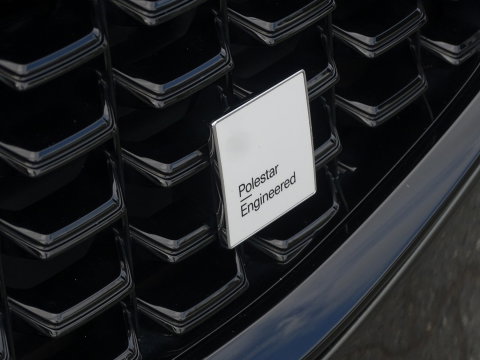 Volvo V60 Inscription Plug-In Hybrid AWD 405PK / LED / Heico Ed.