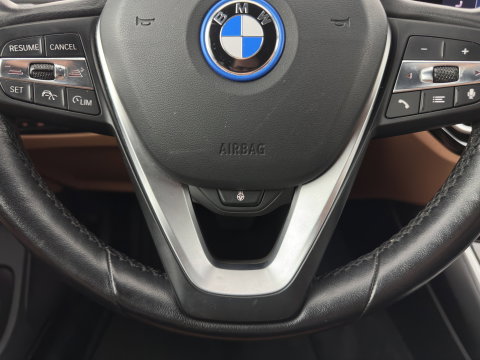 BMW i4 eDrive40 84 kWh [3-Fase] (INCL.BTW) *LEATHER | FULL-LED | ADAPTIVE-CRUISE | HEATED-SPORTSEATS | WIDESCREEN-DIGI-COCKPIT | CAMERA | DAB+ | PRIVACY-GLASS | NAVI-FULLMAP | ECC | PDC | 17''ALU | TOWBAR*