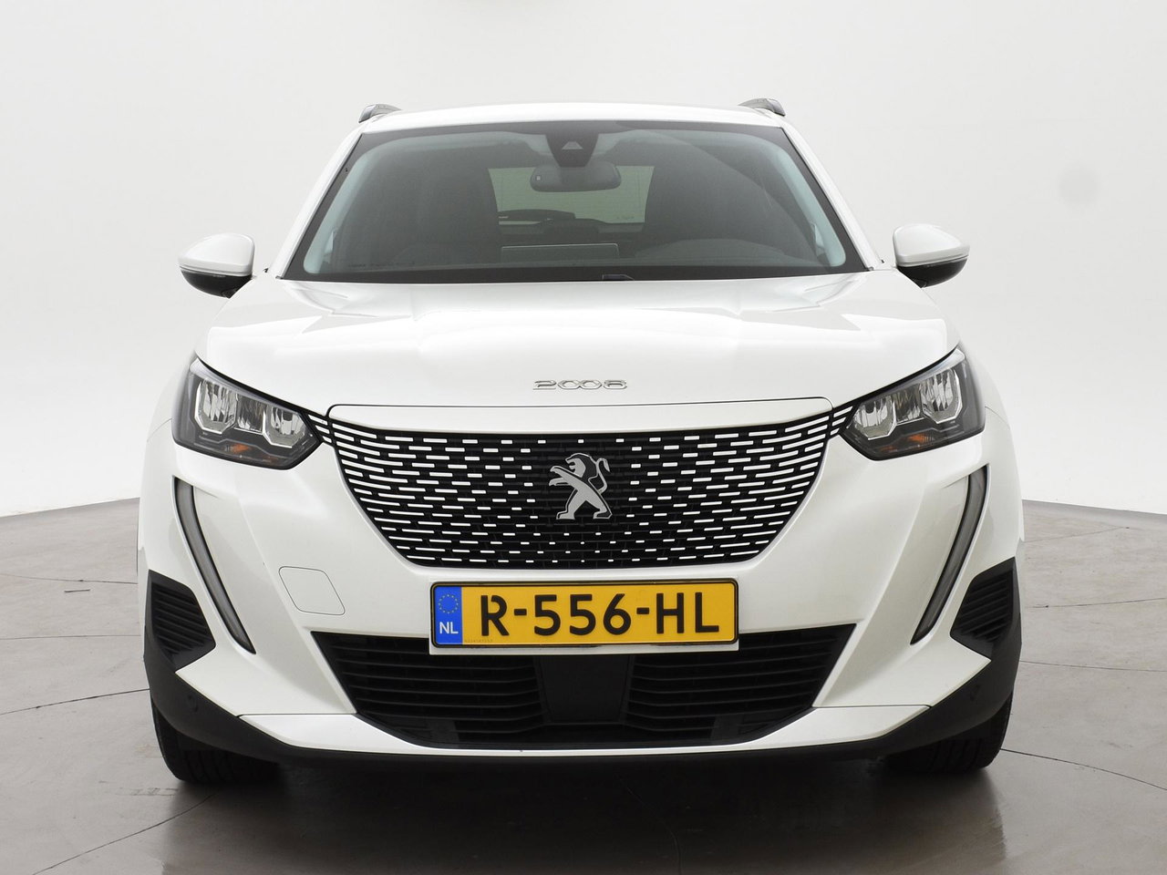 Peugeot e-2008