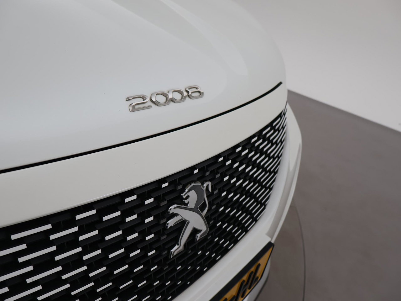 Peugeot e-2008