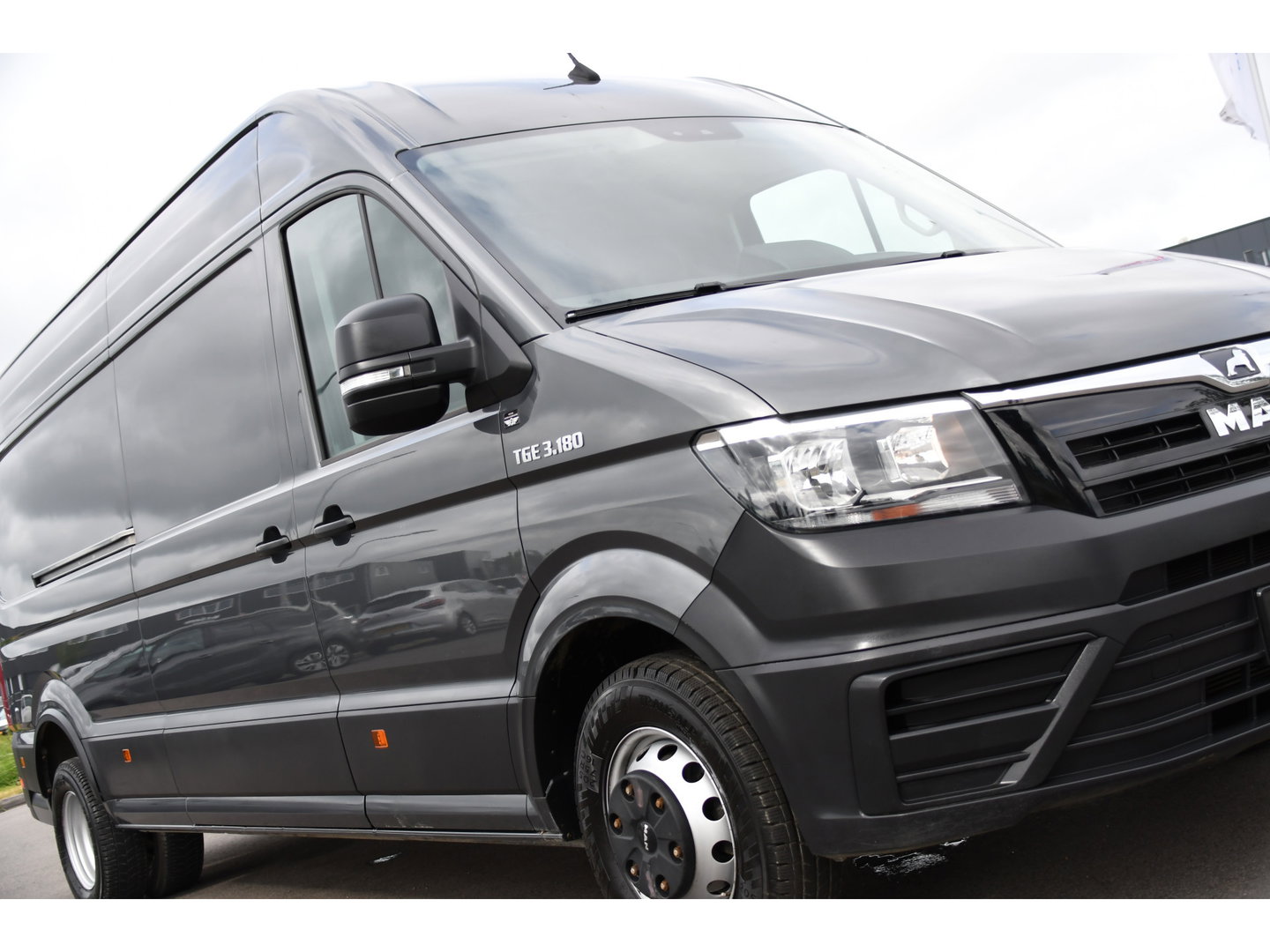 MAN TGE 5.180 35 2.0 L4H3 PB Edition N1! Camera, Cruise, Carplay, 177pk, 3500kg Trekhaak, Multimedia, Automaat, Uniek!