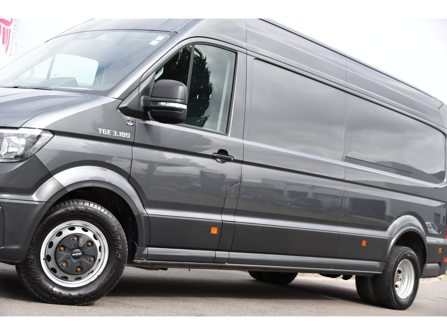 MAN TGE 5.180 35 2.0 L4H3 PB Edition N1! Camera, Cruise, Carplay, 177pk, 3500kg Trekhaak, Multimedia, Automaat, Uniek!