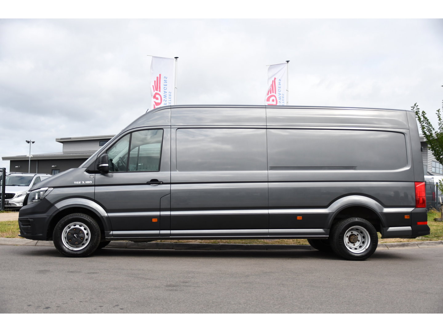 MAN TGE 5.180 35 2.0 L4H3 PB Edition N1! Camera, Cruise, Carplay, 177pk, 3500kg Trekhaak, Multimedia, Automaat, Uniek!