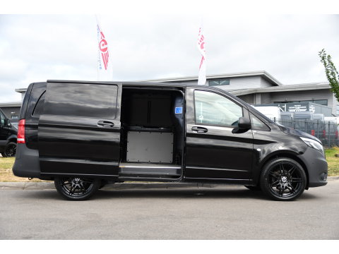 Mercedes-Benz Vito 116 CDI L2 Black Edition Cruise, Carplay, LED, 164pk, Sensoren, Multimedia, Automaat, NAVI, Uniek!